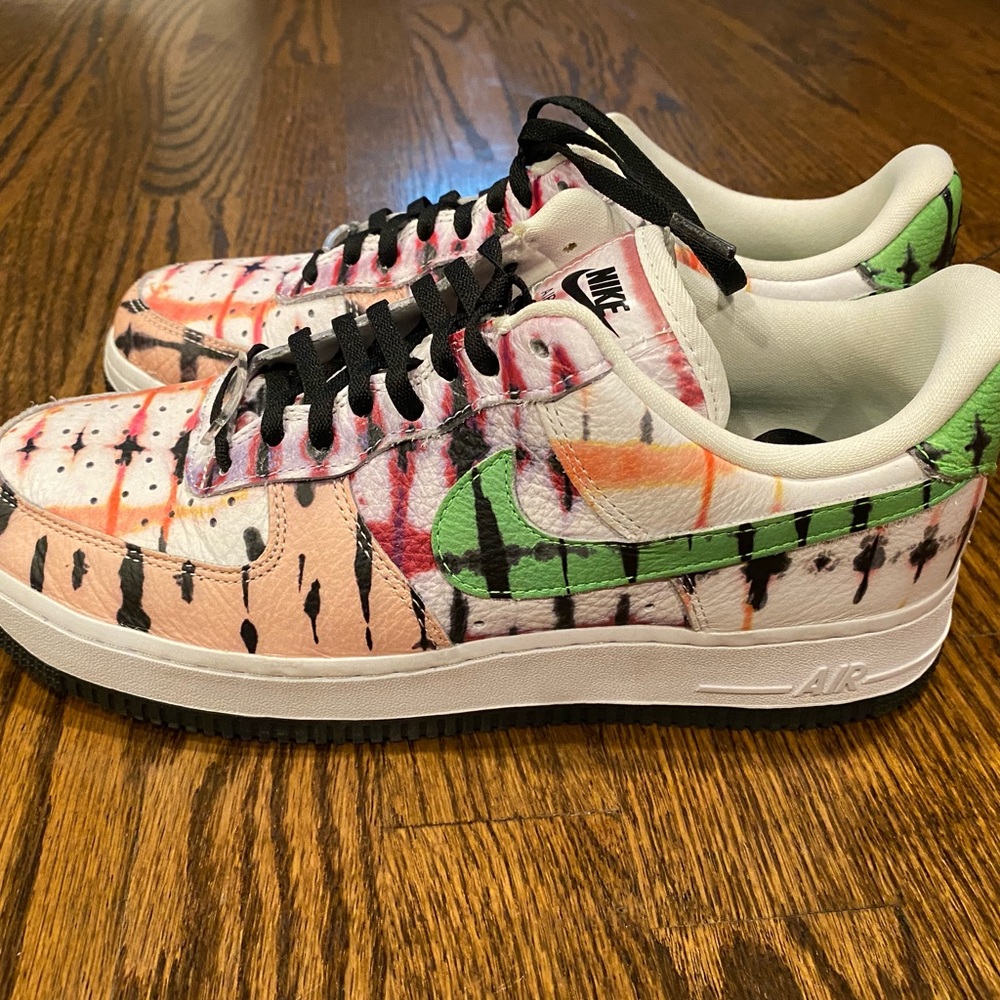 Nike Air Force 1 Size 9 Black Tye Dye Sneakers
